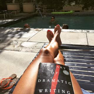 Nina Senicar feet photo thumbnail