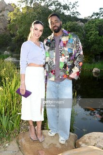 Nina Senicar feet photo thumbnail