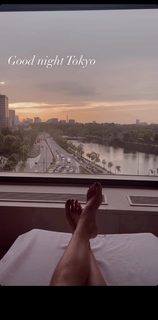 Nina Senicar feet photo thumbnail