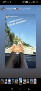 Nina Senicar feet photo thumbnail