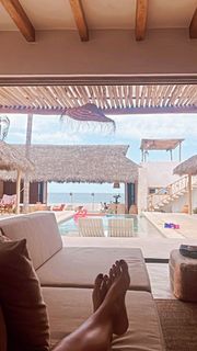 Nina Senicar feet photo thumbnail