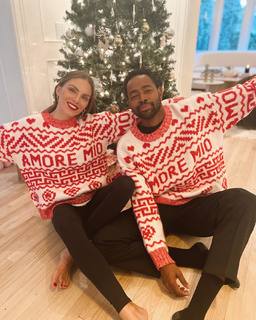 Nina Senicar feet photo thumbnail