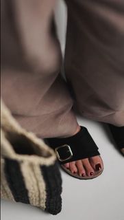 Nina Senicar feet photo 7