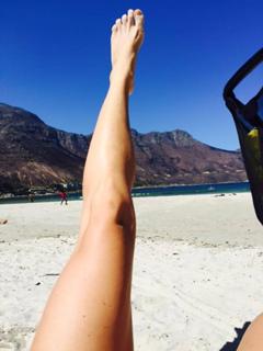 Nina V. Heinemann feet photo thumbnail
