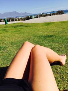 Nina V. Heinemann feet photo thumbnail