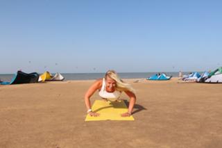 Nina V. Heinemann feet photo thumbnail