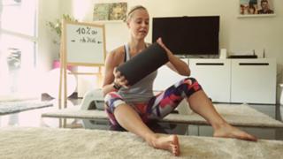 Nina V. Heinemann feet photo thumbnail