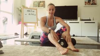 Nina V. Heinemann feet photo thumbnail