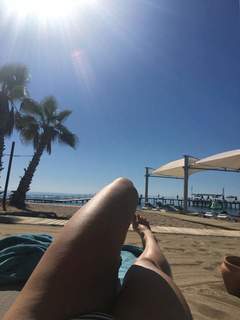 Nina V. Heinemann feet photo thumbnail