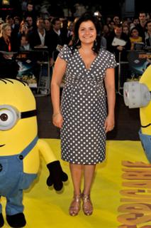 Nina Wadia feet photo 4