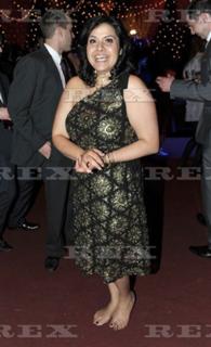Nina Wadia feet photo 5