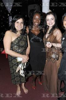 Nina Wadia feet photo 4