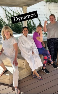 Nina Wadia feet photo 6