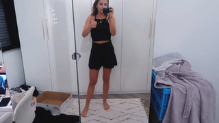 Nina Warink feet photo 3