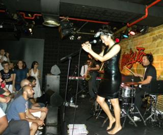 Nina Zilli feet photo 5