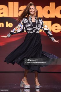 Nina Zilli feet photo 7