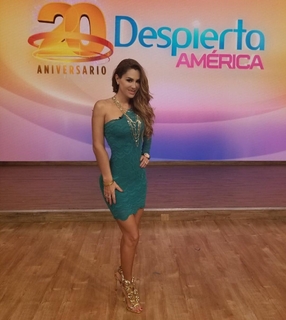 Ninel Conde feet photo thumbnail