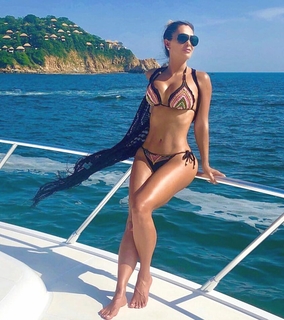 Ninel Conde feet photo thumbnail