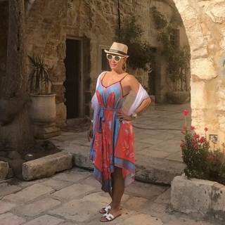 Ninel Conde feet photo thumbnail