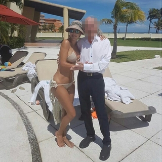 Ninel Conde feet photo thumbnail