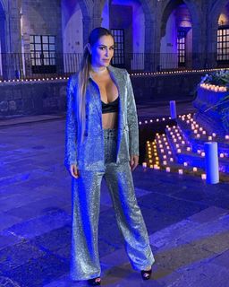 Ninel Conde feet photo thumbnail
