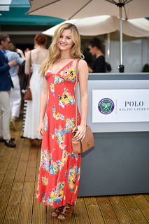 Niomi Smart feet photo 15
