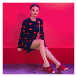 Niomi Smart feet photo 13