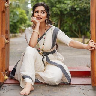 Niranjana Anoop feet photo 18