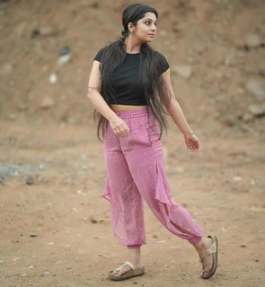 Niranjana Anoop feet photo 4