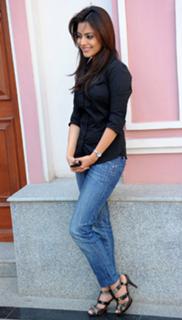 Nisha Agarwal feet photo thumbnail