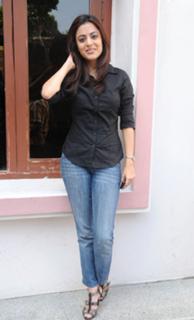 Nisha Agarwal feet photo thumbnail