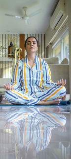Nisha Agarwal feet photo thumbnail