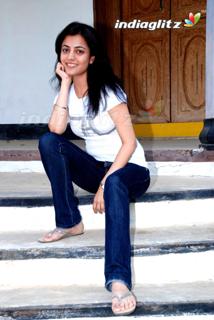 Nisha Agarwal feet photo thumbnail