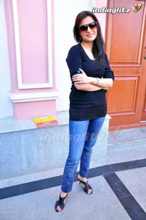 Nisha Agarwal feet photo thumbnail
