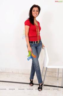 Nisha Agarwal feet photo thumbnail