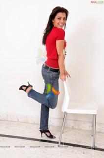 Nisha Agarwal feet photo thumbnail