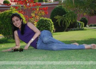 Nisha Agarwal feet photo thumbnail