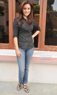 Nisha Agarwal feet photo thumbnail