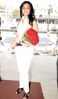Nisha Agarwal feet photo thumbnail
