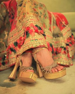 Nisha Agarwal feet photo thumbnail