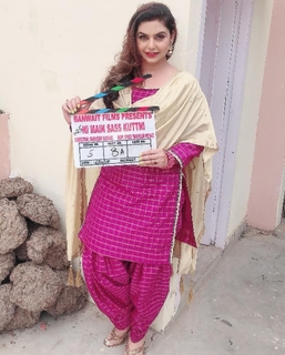 Nisha Bano feet photo 11