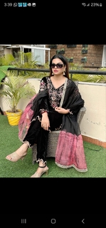 Nisha Bano feet photo 7