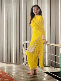 Nisha Bano feet photo 5