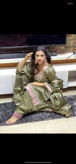 Nisha Bano feet photo 10