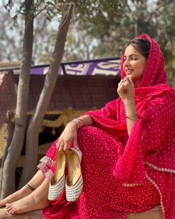 Nisha Bhandari feet photo 18