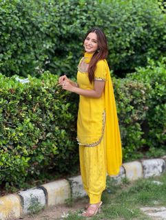 Nisha Bhandari feet photo 8