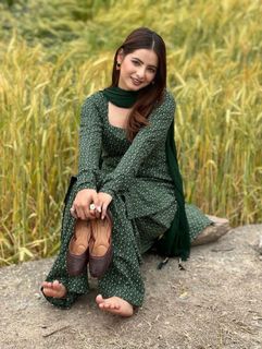 Nisha Bhandari feet photo 4