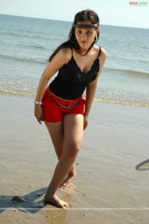 Nisha Kothari feet photo 2