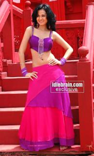 Nisha Kothari feet photo 1