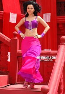 Nisha Kothari feet photo 18